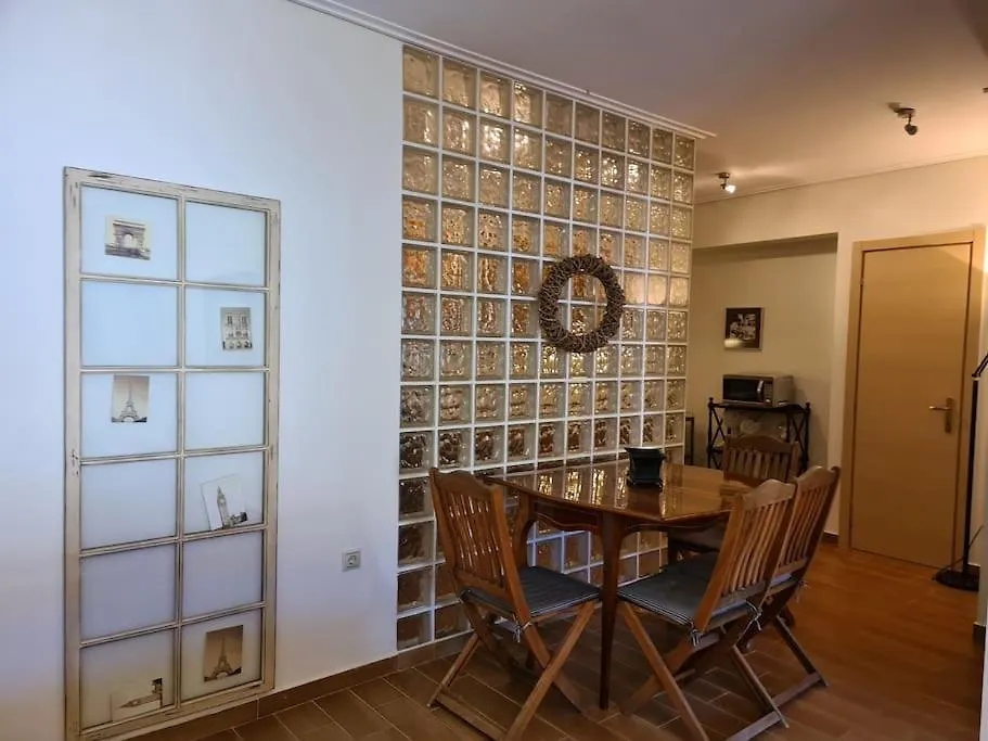 Dioni Luxury Apartment With Private Entrance Karavómilosz
